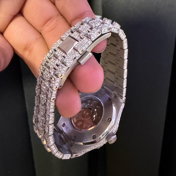 Audemars Piguet Silver and Red Diamond Watch - Picture 5 of 6